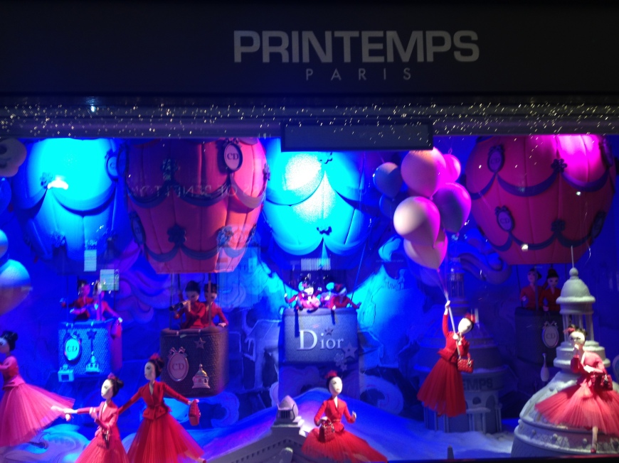 Dior scene at Printemps Vitrines decembre 2012